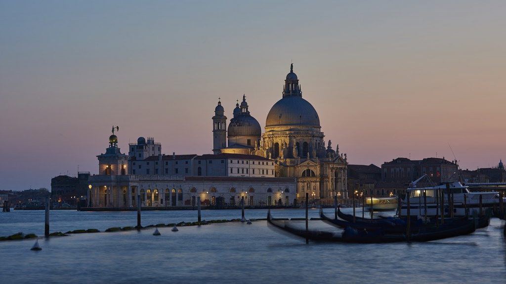 ITINERARIO INSOLITO DI VENEZIA | Ecco 17 posti da non perdere